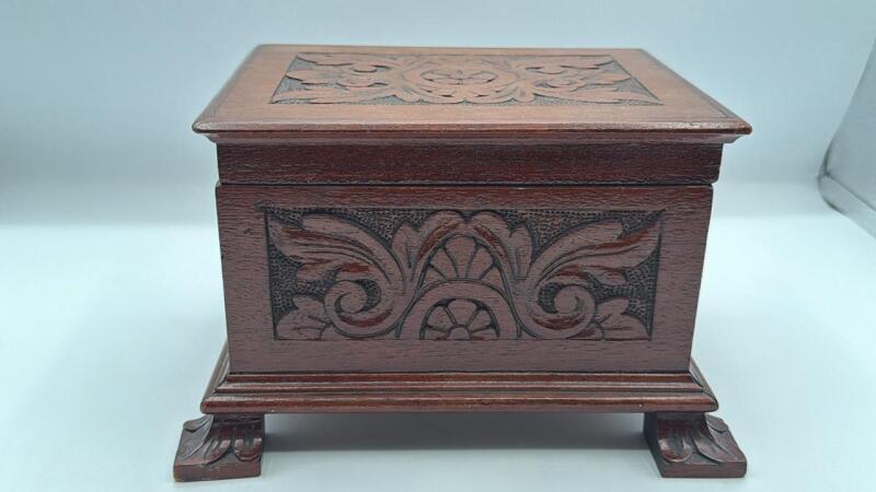 Wood trinket box