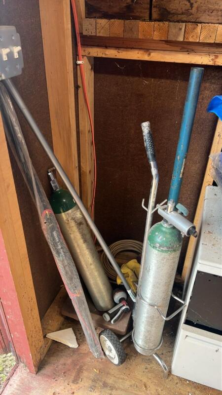 Oxygen Tanks & Work Gloves