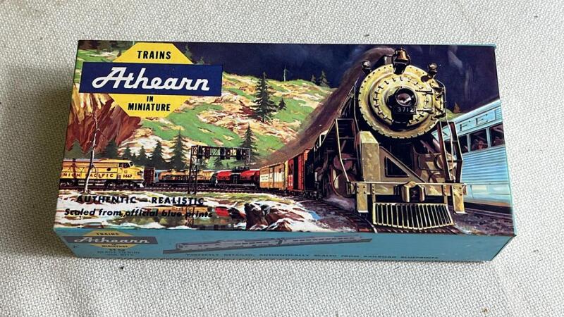 Athearn Blue Box HO scale model "New Haven" 40-foot boxcar kit 30564