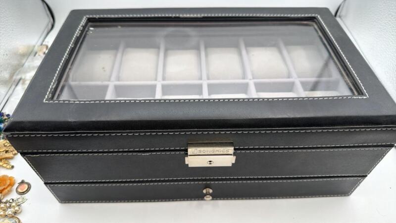 Watch box